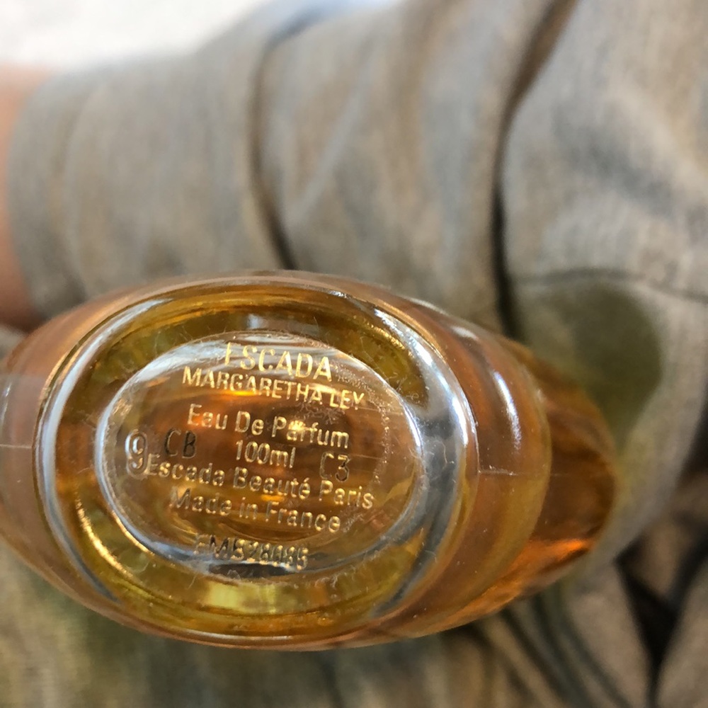 Escada Margaretha Ley Eau de Parfum - Picture 2 of 2